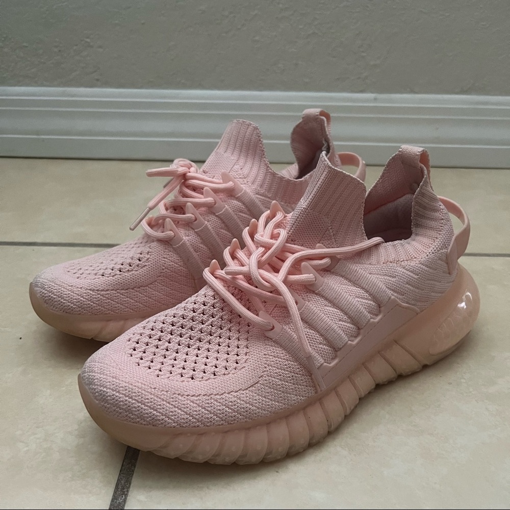 Pink DDQ Air Ride Sneakers Size 8